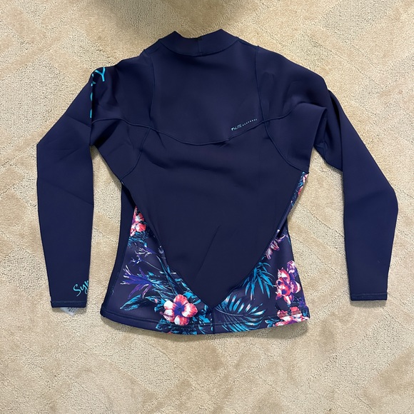 Roxy Rashguard - Picture 2 of 5